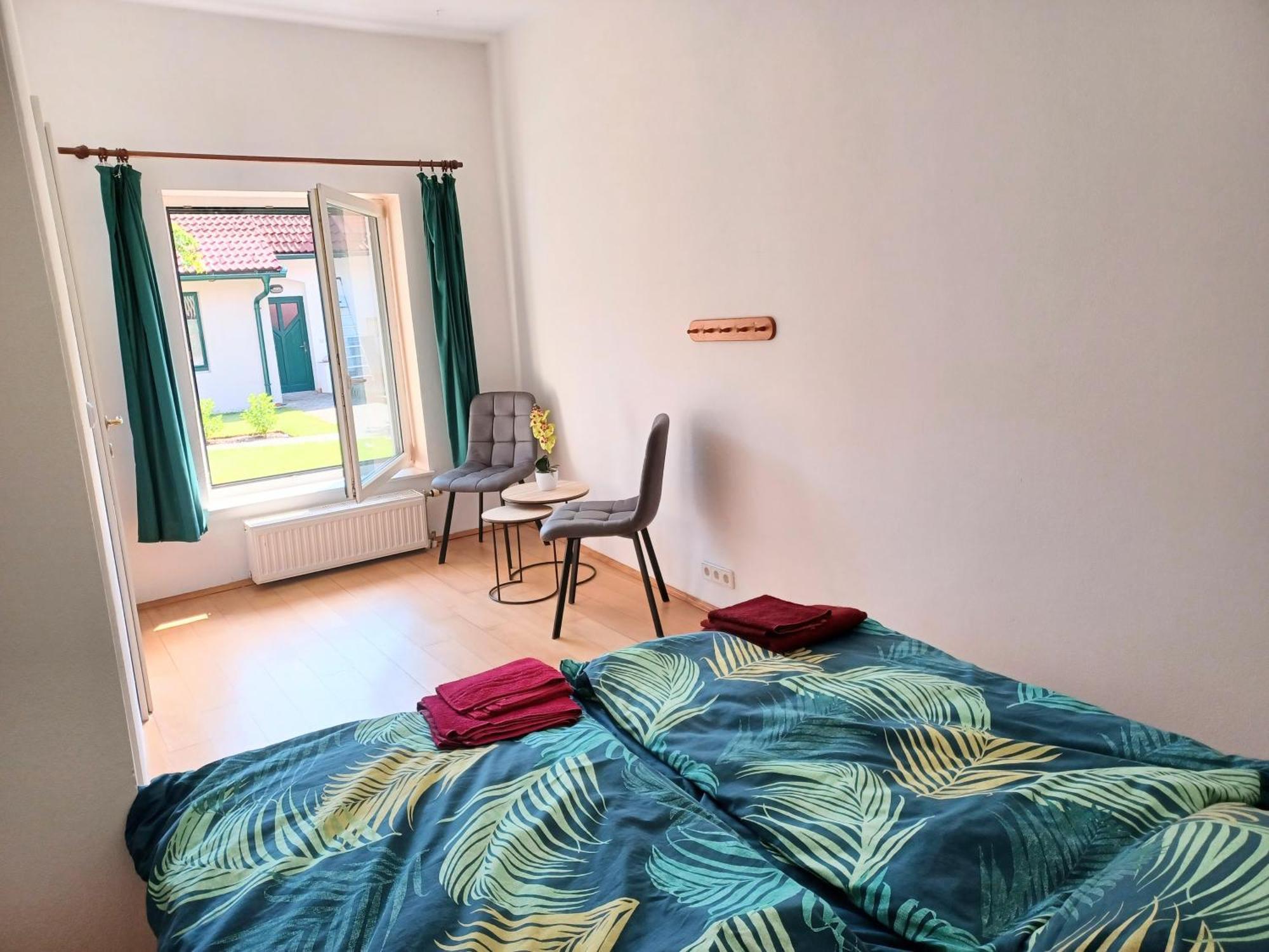 Ferienwohnungen Und Appartements Im Idyllischen Vierkanthof, Gruppenurlaube Fürstenfeld Zewnętrze zdjęcie